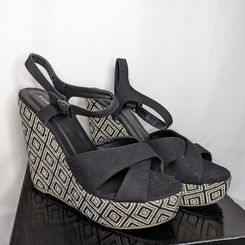 Torrid Women's Black Strappy Print Wedges Size 12